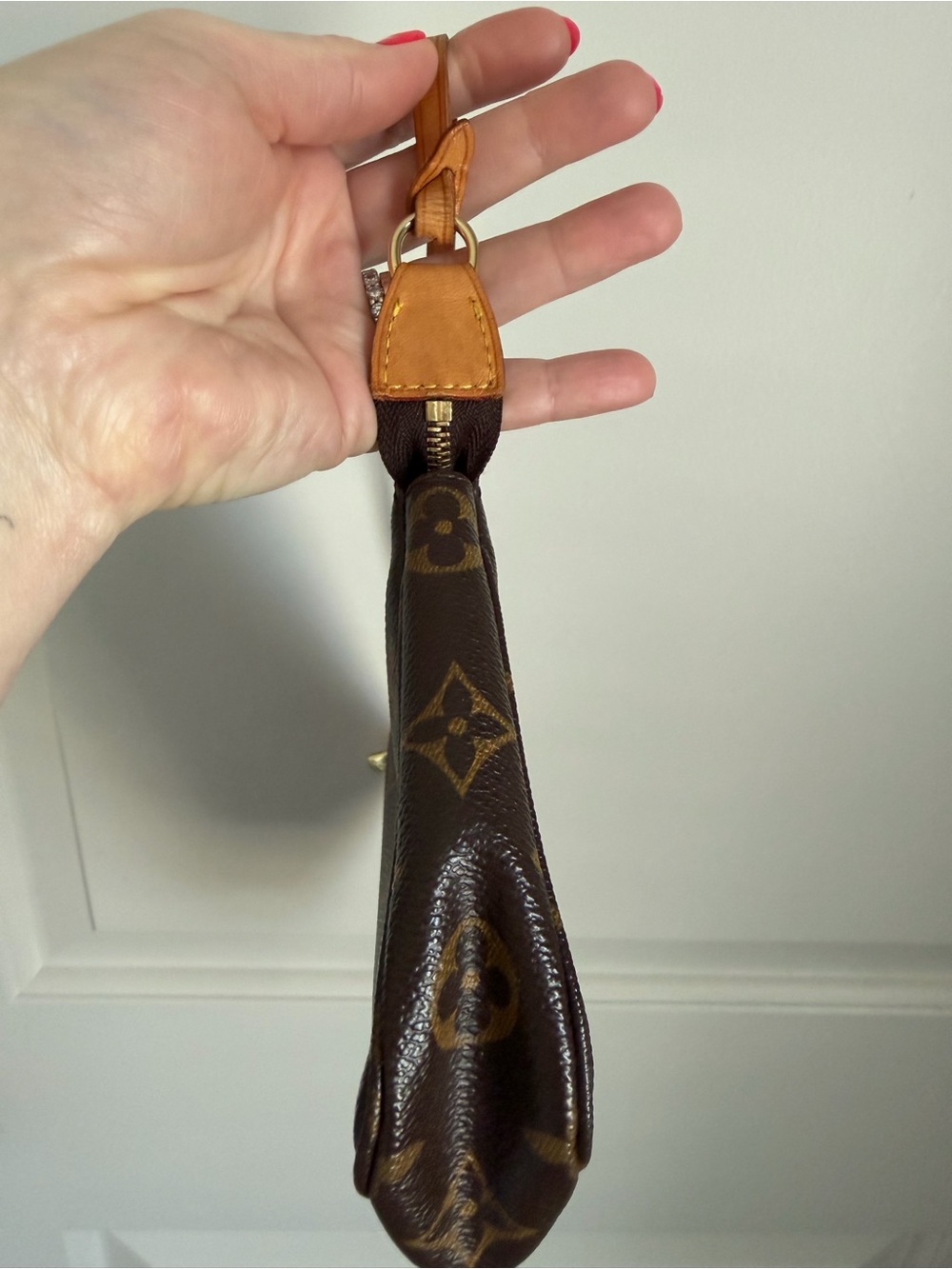 Louis Vuitton Monogram Canvas Shoulder Pochette in Brown and Tan - Picture 5 of 11